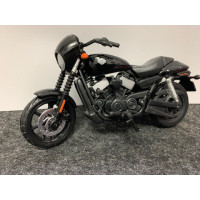 MOTO HARLEY DAVIDSON STREET 750 2015 SERIE 34 - MAISTO